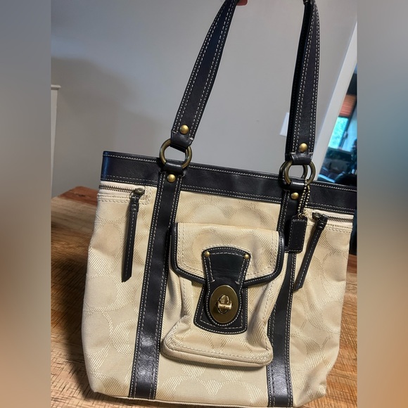COACH 65th ANNIVERSARY LEGACY GIGI TURN LOCK SHOULDER BAG - Picture 1 of 10